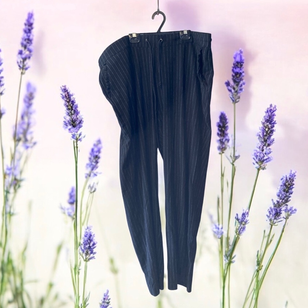 Yesta Black and White Pinstripe Pants